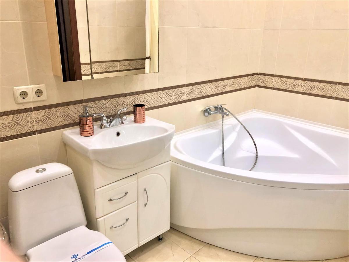Vip Апартаменти З Видом На Озеро Kiev Exterior foto