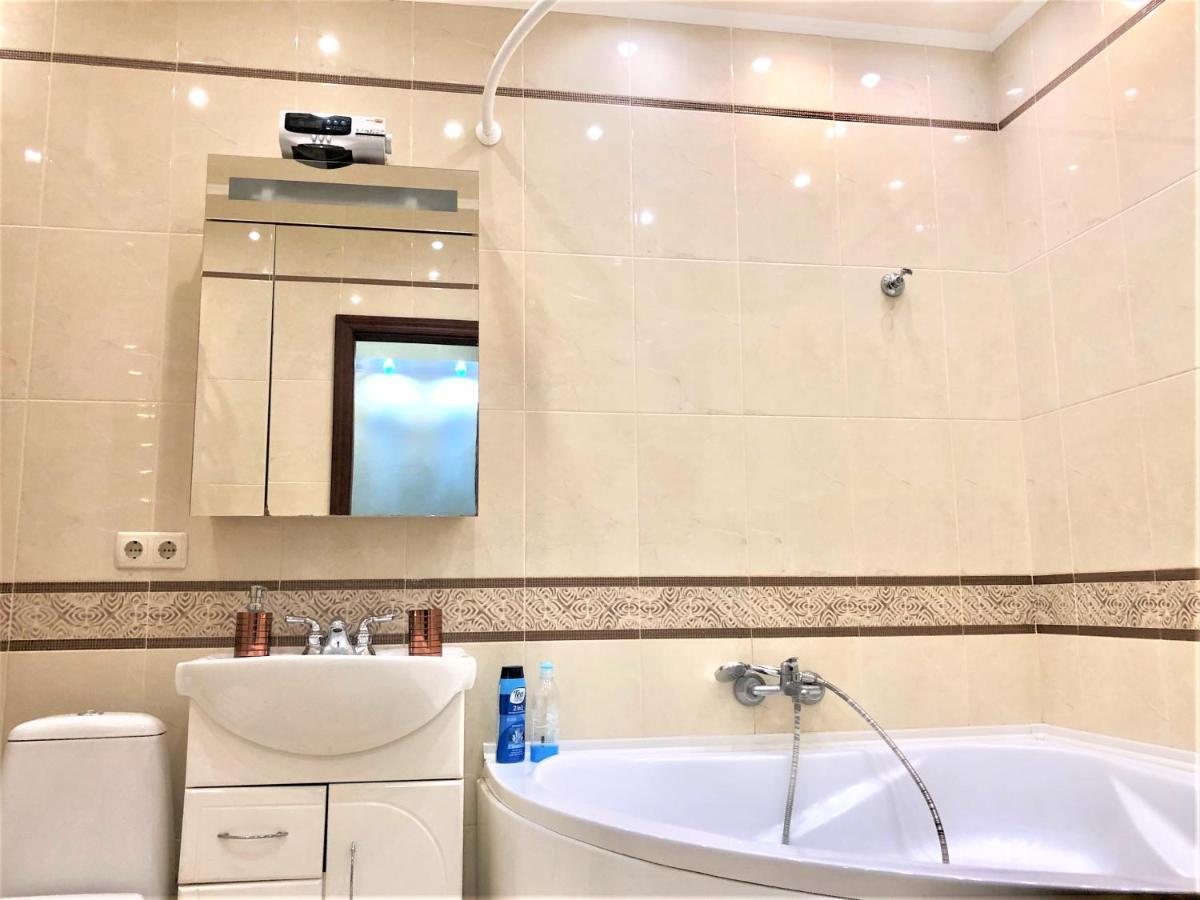 Vip Апартаменти З Видом На Озеро Kiev Exterior foto